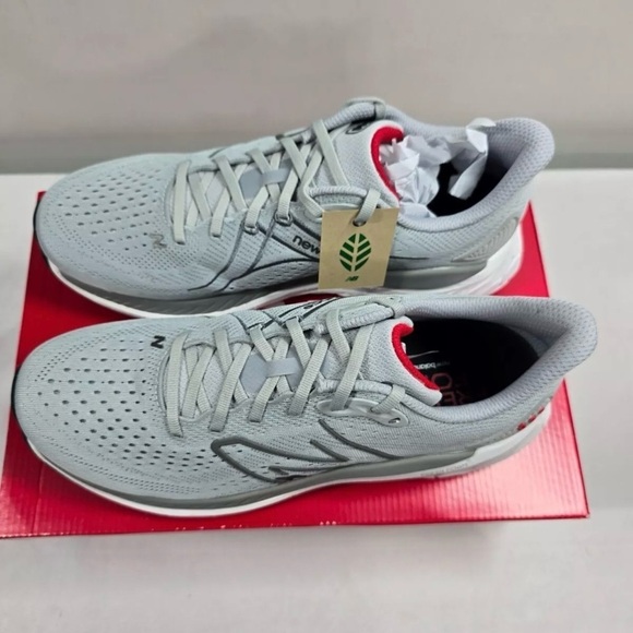 NIB Men's Size 9 New Balance Fresh Foam Running Shoe 🏃🏃🔥🔥 - Picture 3 of 8